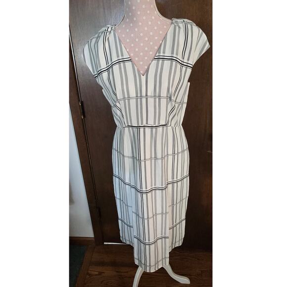 Beautiful Lewit Grid Check Cap Sleeve Dress In Ivory & Black Grid Stripe size 8 - Picture 3 of 11